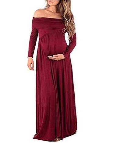 C'est une longue robe à épaules dénudées acheter sur Amazon, couleur bordeaux, taille L,Elle n'a pas été encore portée