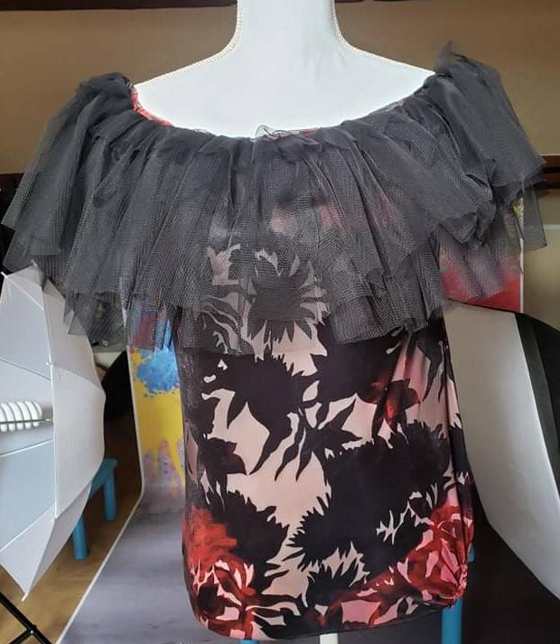 Ce body de grossesse a été fait par la créatrice SHOP BABY PROPS.Elle n'a encore jamais été portée. Je ne me souviens plus la taille