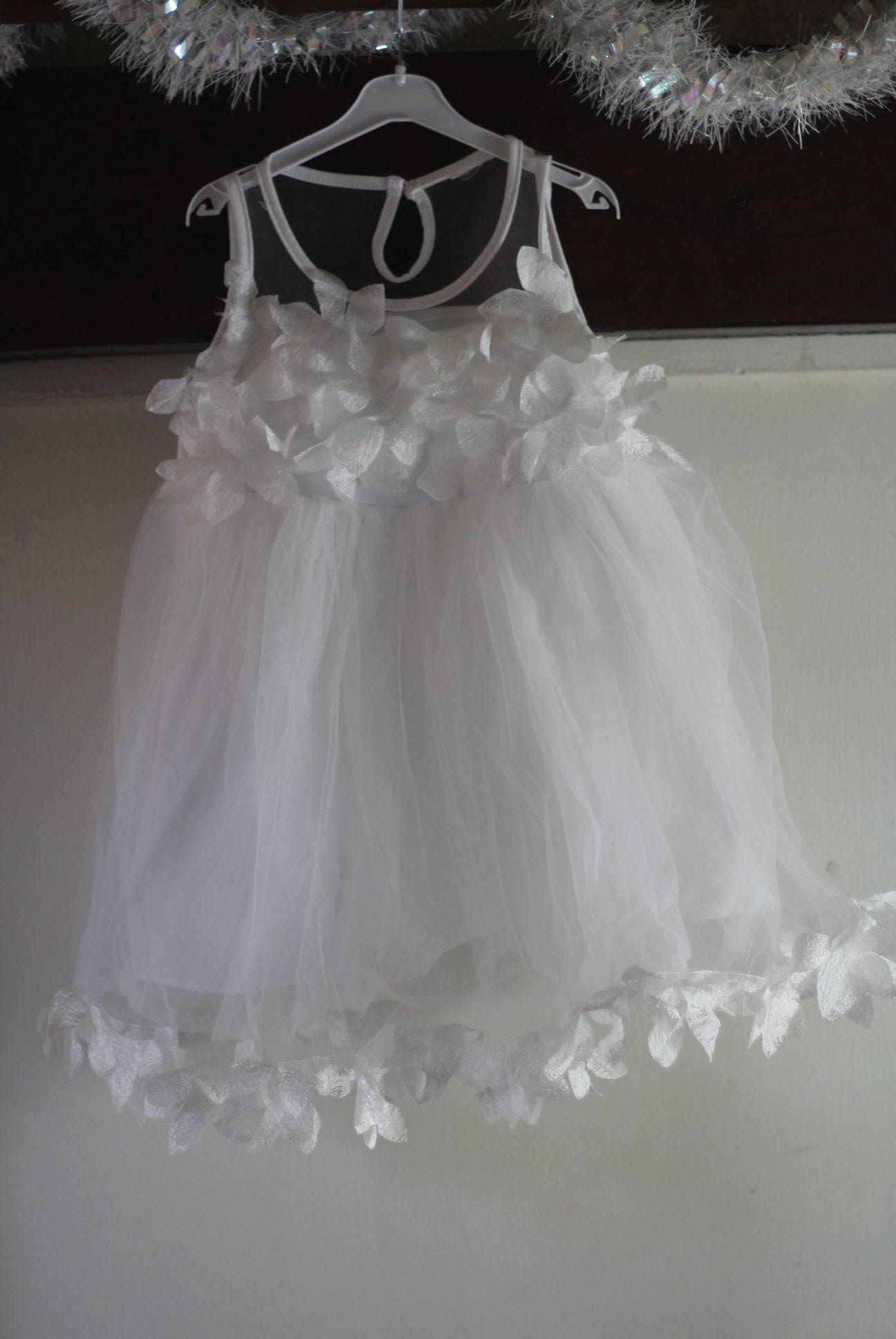 ROBE BLANCHE TAILLE 4ANS