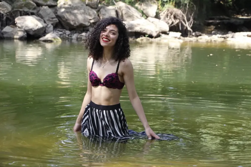 Laurine – séance photo été en rivière à Dijon